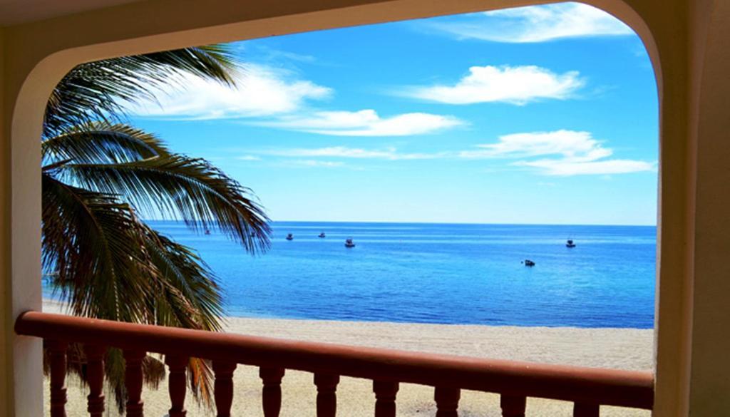 Hotel Playa Del Sol Лос-Баррілес Номер фото