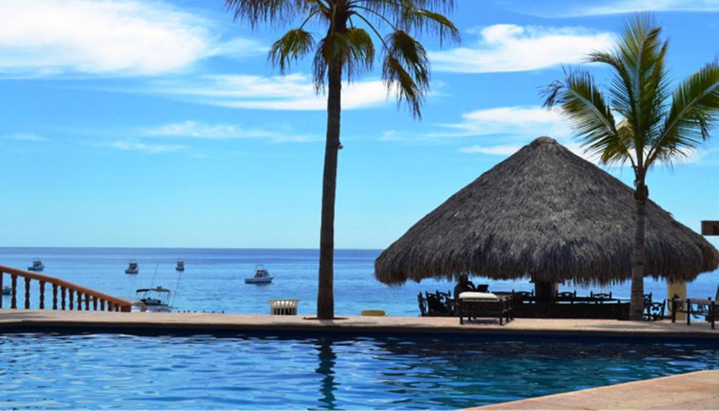 Hotel Playa Del Sol Лос-Баррілес Екстер'єр фото