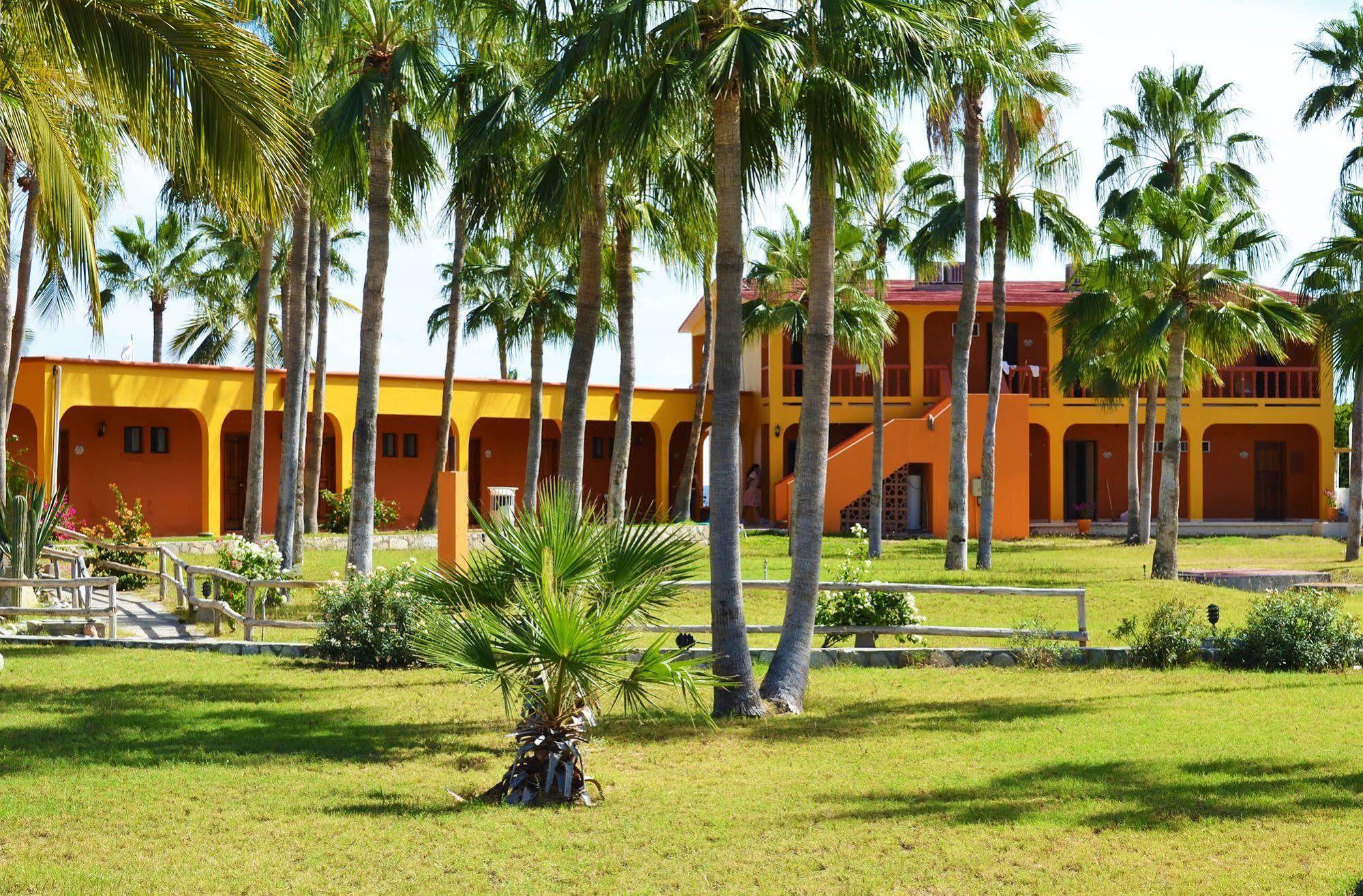 Hotel Playa Del Sol Лос-Баррілес Екстер'єр фото